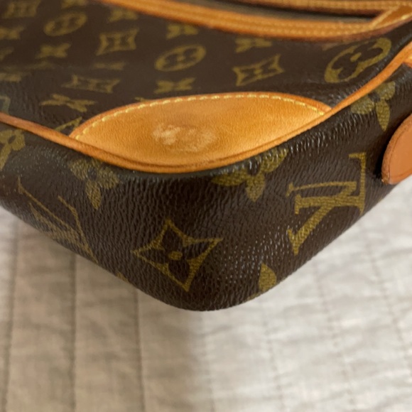 Vintage Louis Vuitton large wristlet - Picture 6 of 16